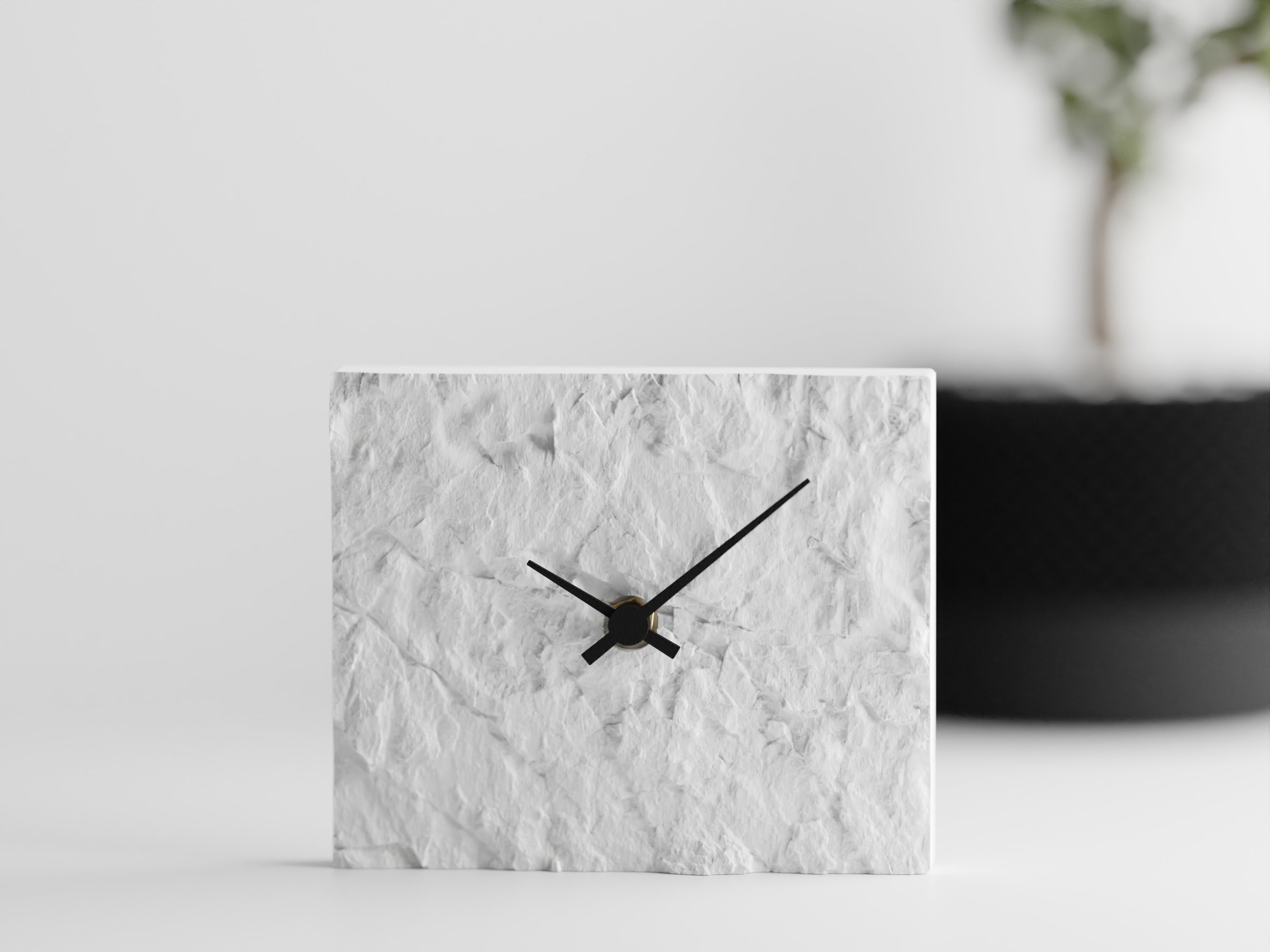 NovaLine 3D Printed Rock Clock With Bold Silhouette Colorful Finishes
