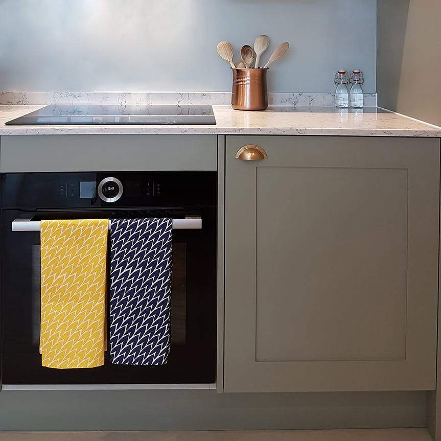 Laura Jackson - Laura Jackson Leaf Tea Towel / Yellow & Dark Blue 2 Pack - Kitchen Homeware - mzube - LTBY21