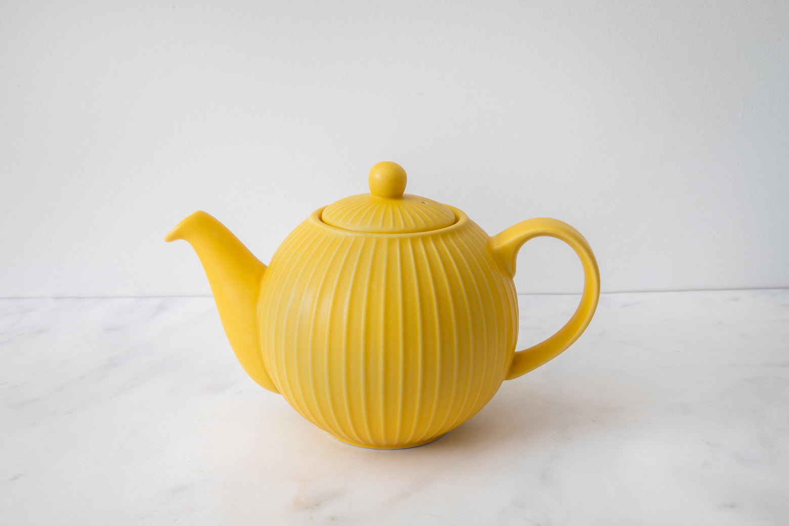 London Pottery Globe Textured Teapot with Strainer, 4-Cup, Yellow