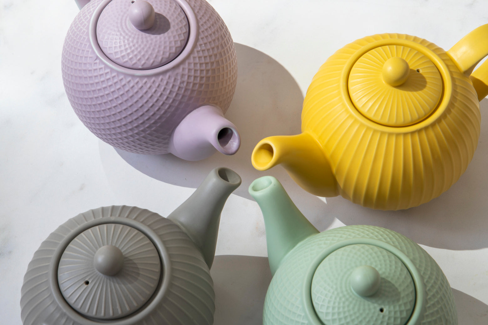 London Pottery Globe Textured Teapot With Strainer 4 Cup Grey