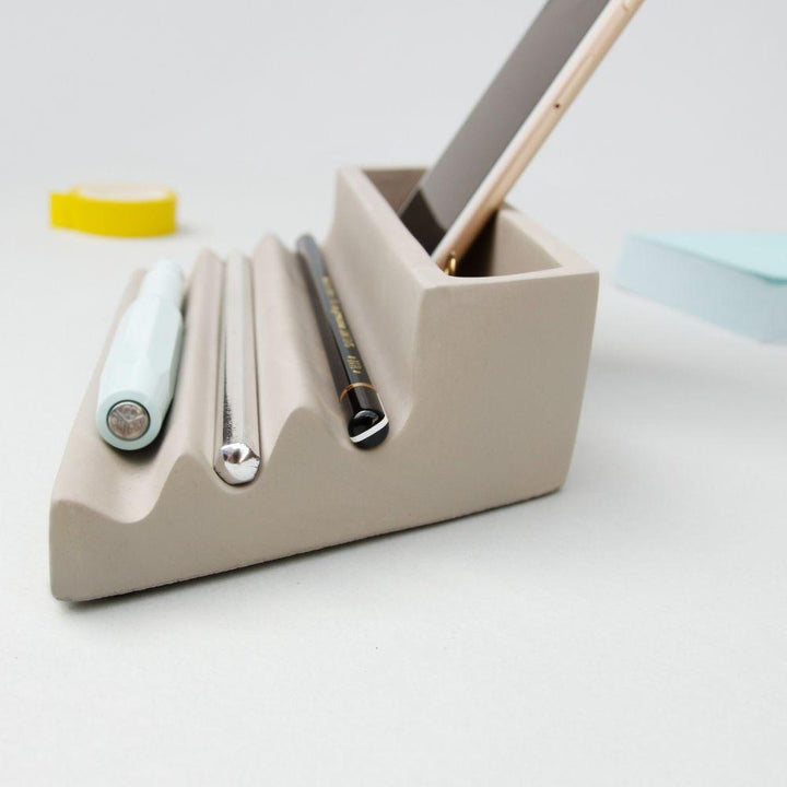 Suck UK - Concrete Pen Tray - Office - mzube - GW PENCILTRAY1