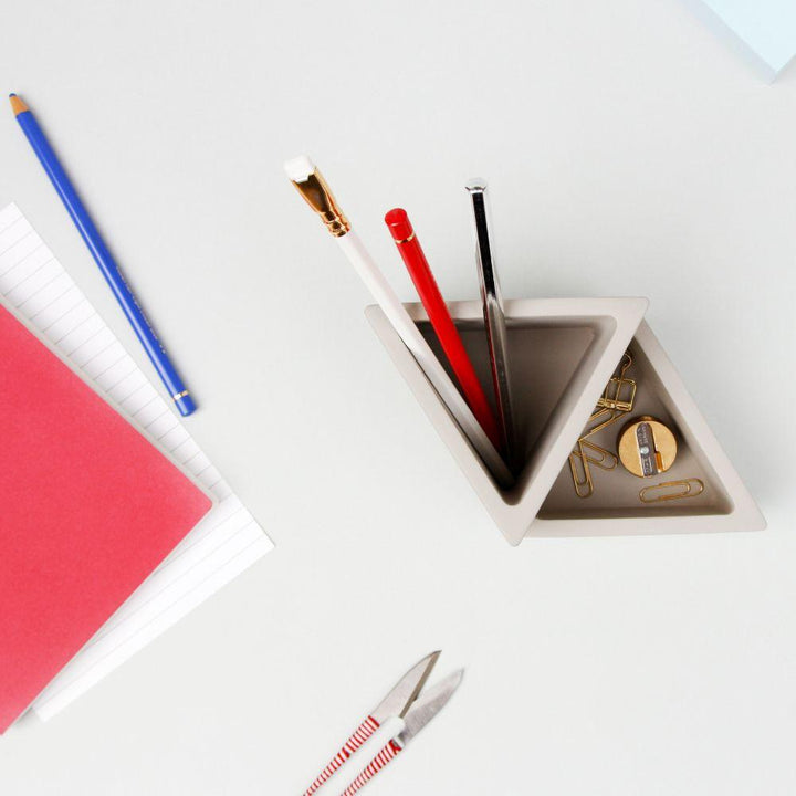 Suck UK - Concrete Pencil Pot - Office - mzube - GW PENCILPOT1