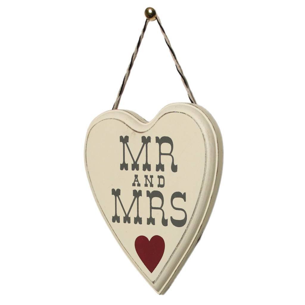 Romantic Wooden Sign Mr &amp; Mrs - mzube Bedroom